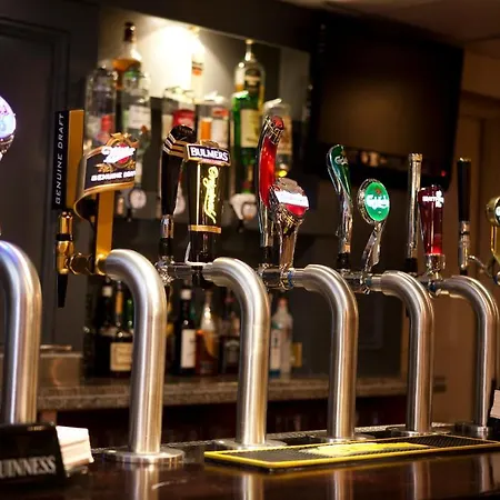 Powerscourt Arms *