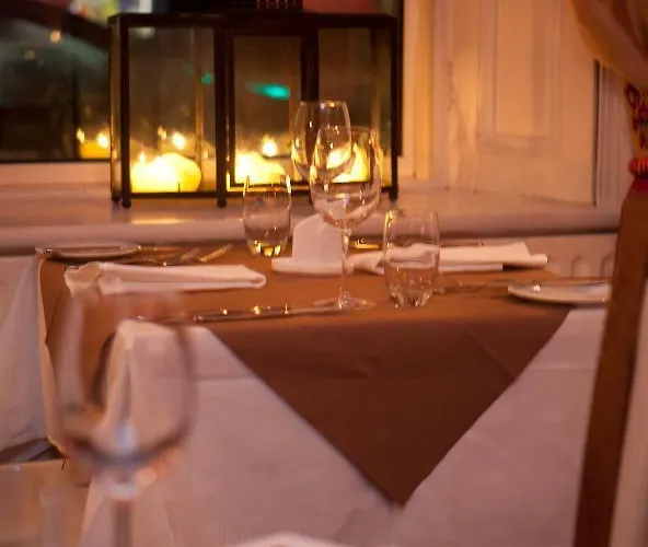 Powerscourt Arms * 恩尼斯凯里